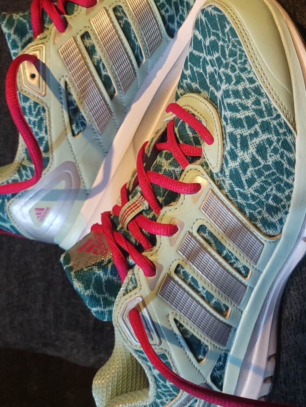 Adidas Shoes Women Size 9 Like New - Picture 2 of 8